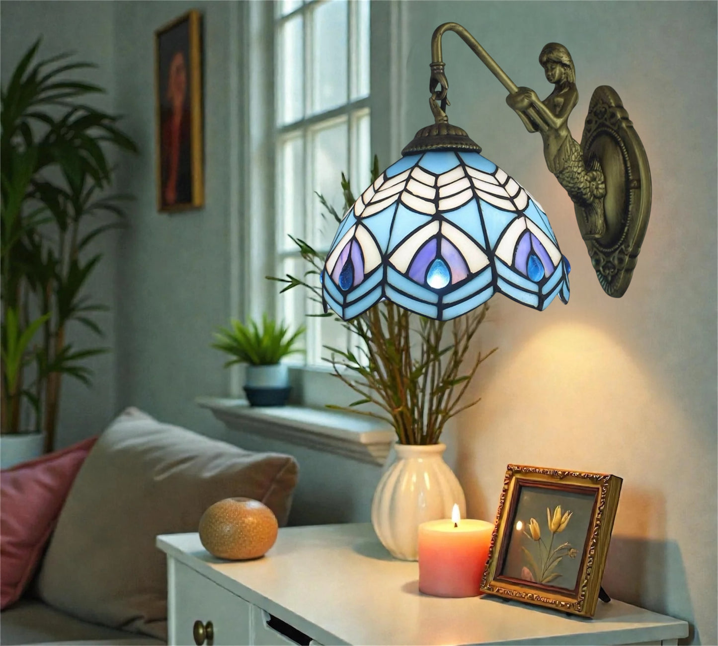 CDH Tiffany Wall Lights with 20cm Shade (15036QW)