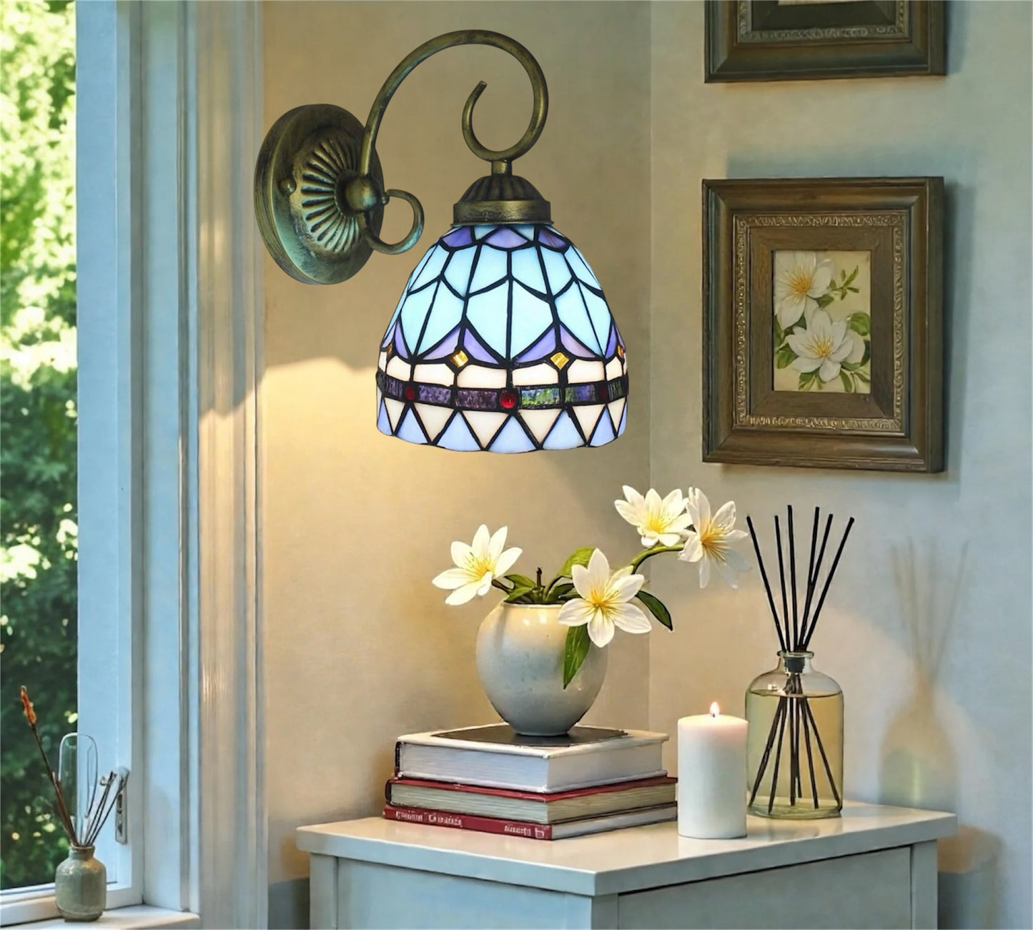 CDH Tiffany Wall Lights with 15cm Shade (12101QR)
