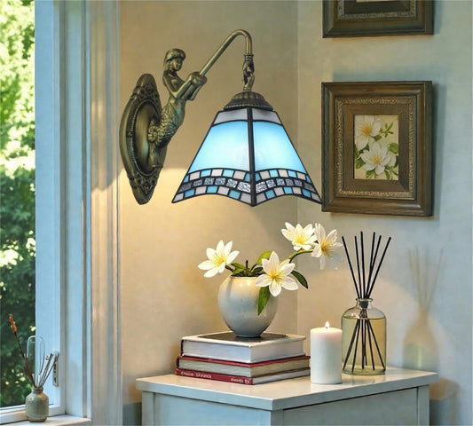 CDH Tiffany Wall Lights with 15cm Shade (26016RW2)