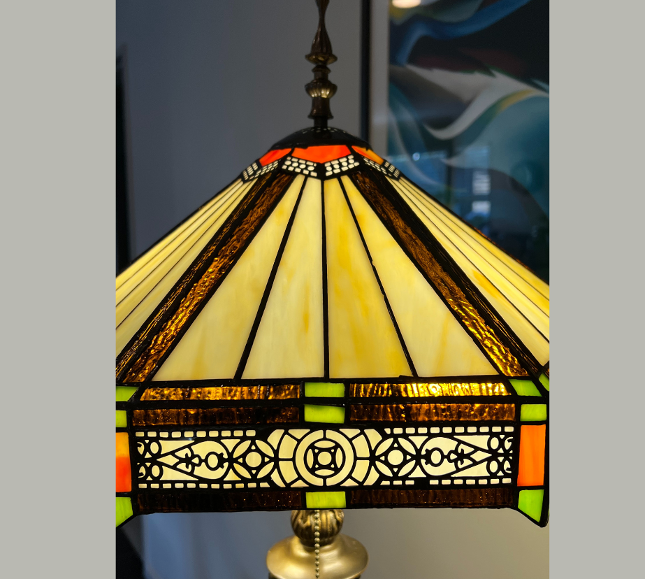 CDH Tiffany Floor Lamp (13002) 16" 40CM Shade