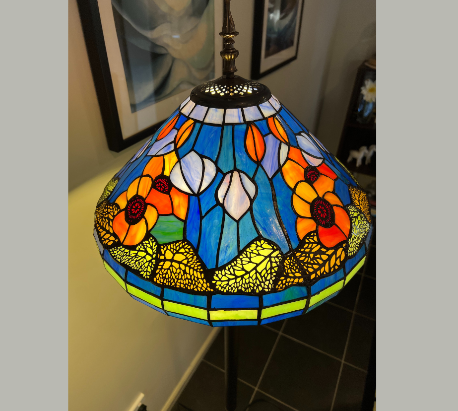 CDH Tiffany Floor Lamp (13003) 16" 40CM Shade