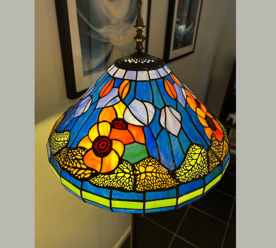 CDH Tiffany Floor Lamp (13003) 16" 40CM Shade