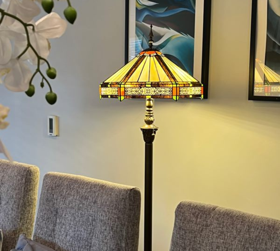 CDH Tiffany Floor Lamp (13002) 16" 40CM Shade